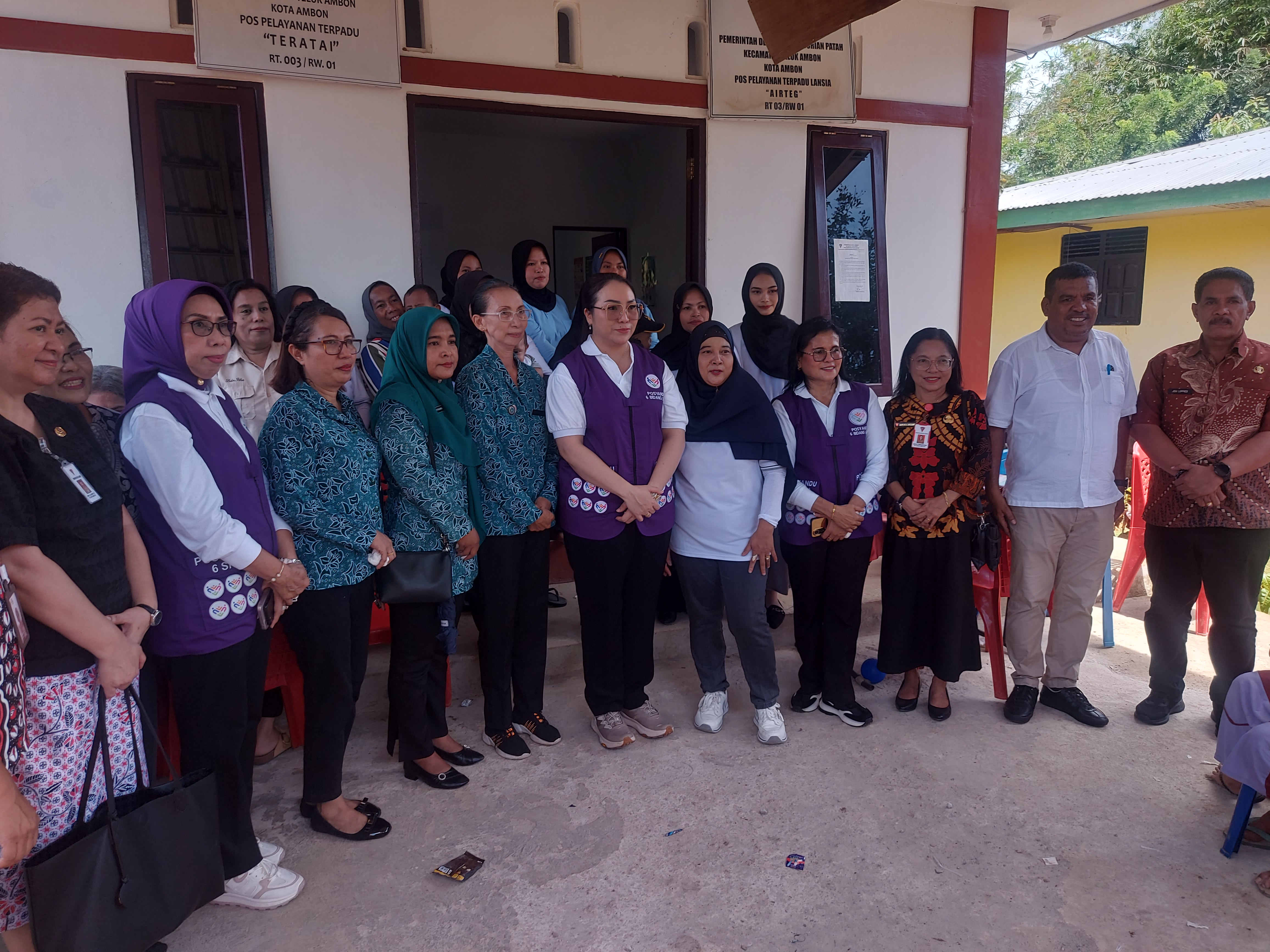 Kunjungan Ketua TP-PKK Kota Ambon ke Posyandu Teratai Air Tenggelam Desa Hunuth